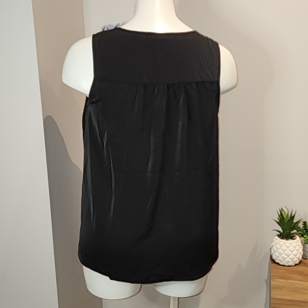 Torrid - Studio Crepe de Chine Woven Metal Keyhole Tank in Deep Black​​​​​​​​​​ - Picture 5 of 13